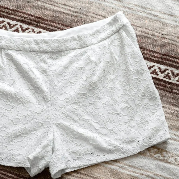 AMBAR DRESS SHORTS SZ 14 WHITE LACE EYELET SIDE ZIP LINED WITH POCKETS - Picture 2 of 8